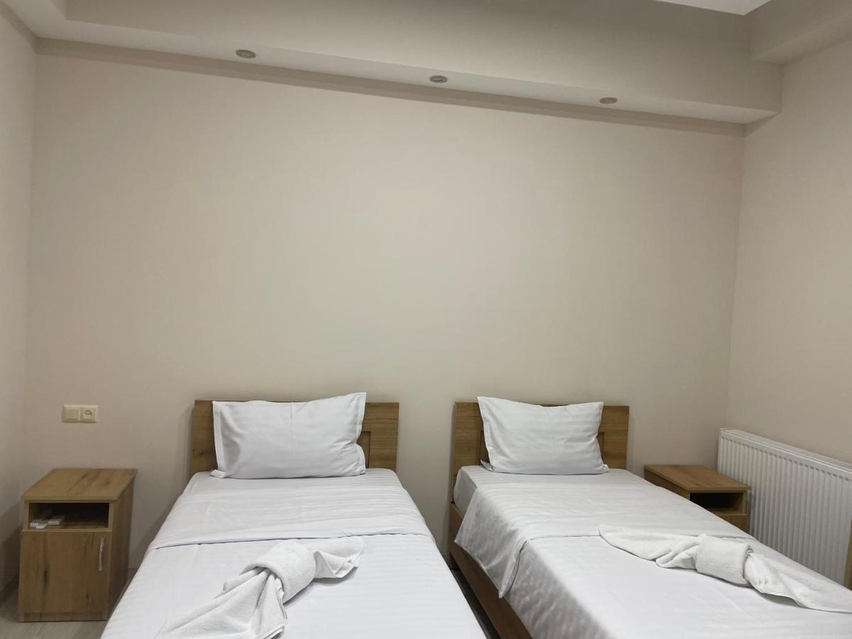 Kamar Hotel Ijevan Esterno foto