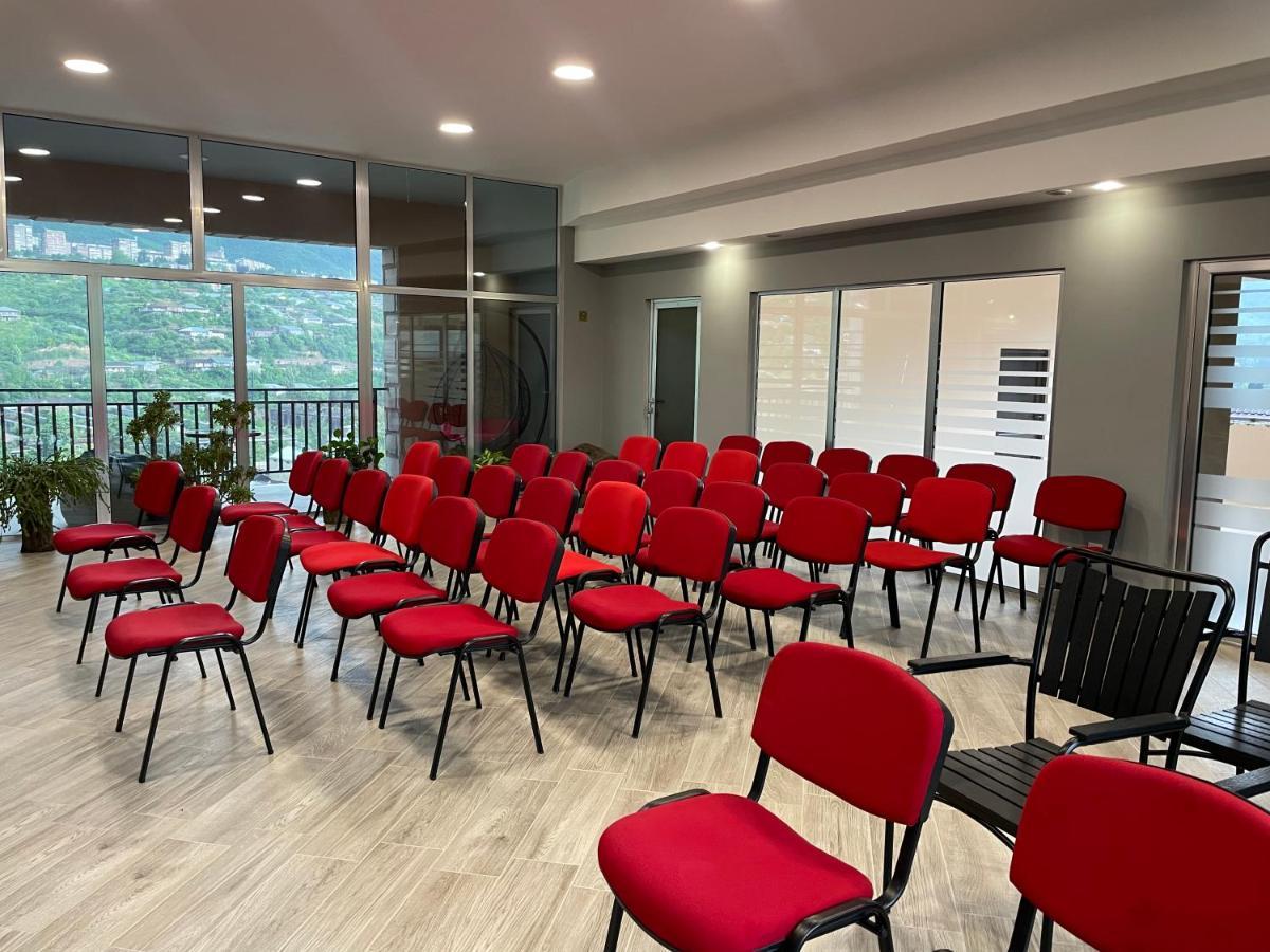 Kamar Hotel Ijevan Esterno foto
